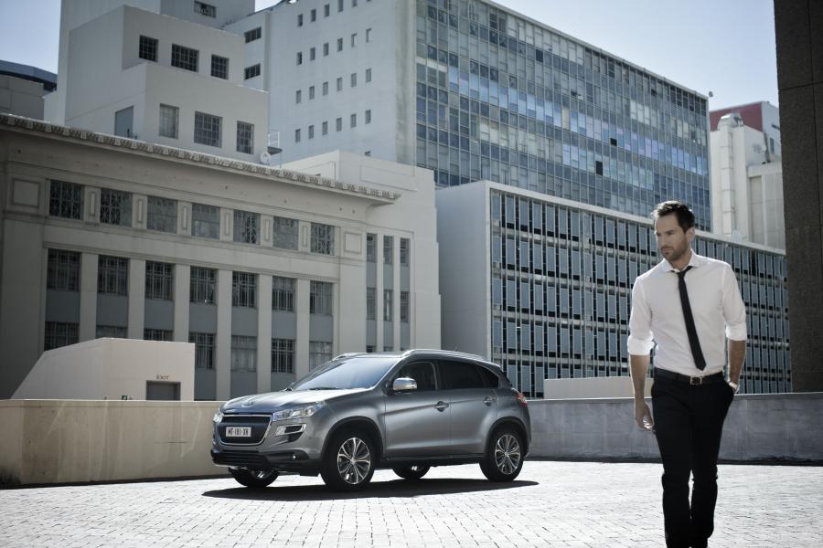  Peugeot 4008 2011 года  (фото 14 из 45)